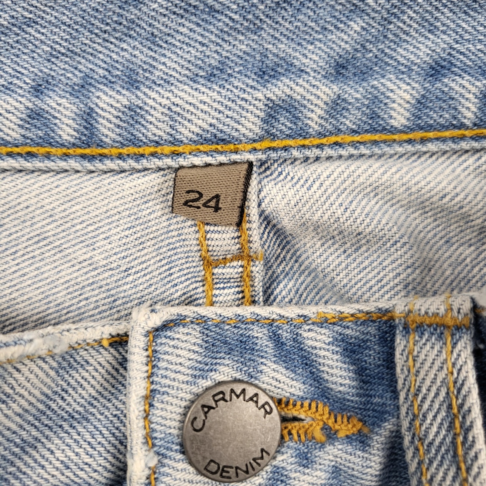 Carmar Denim Colin Star Rhinestone Distressed Mini Skirt Light Wash Size 24 New — image 8 of 8